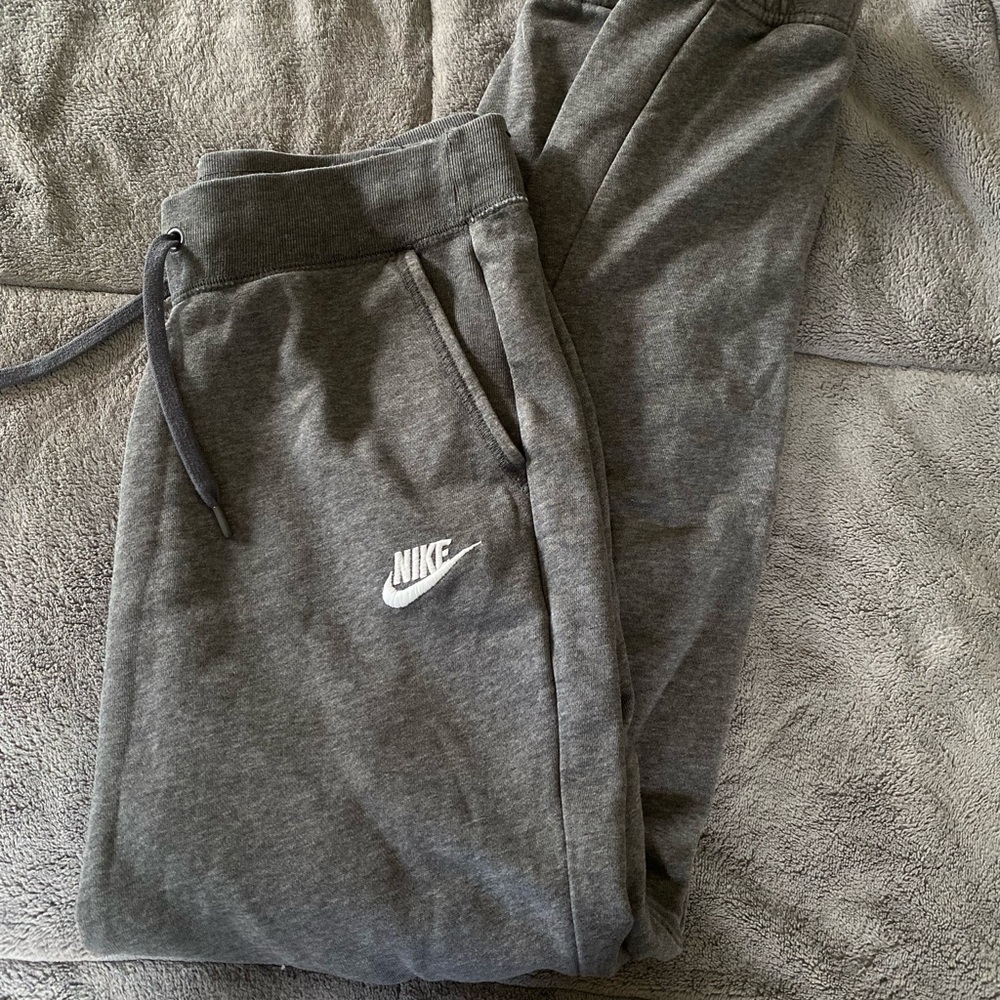 Nike joggers